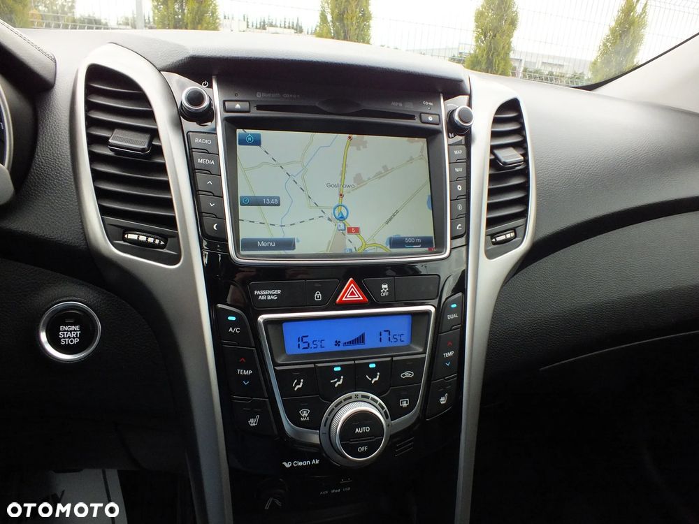 Hyundai i30 blue 1.6 GDI Passion - 10