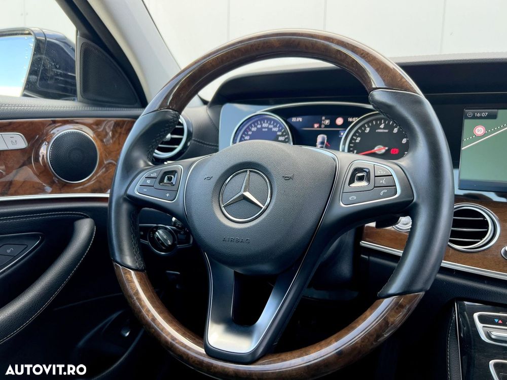 Mercedes-Benz E 300 9G-TRONIC Exclusive - 10