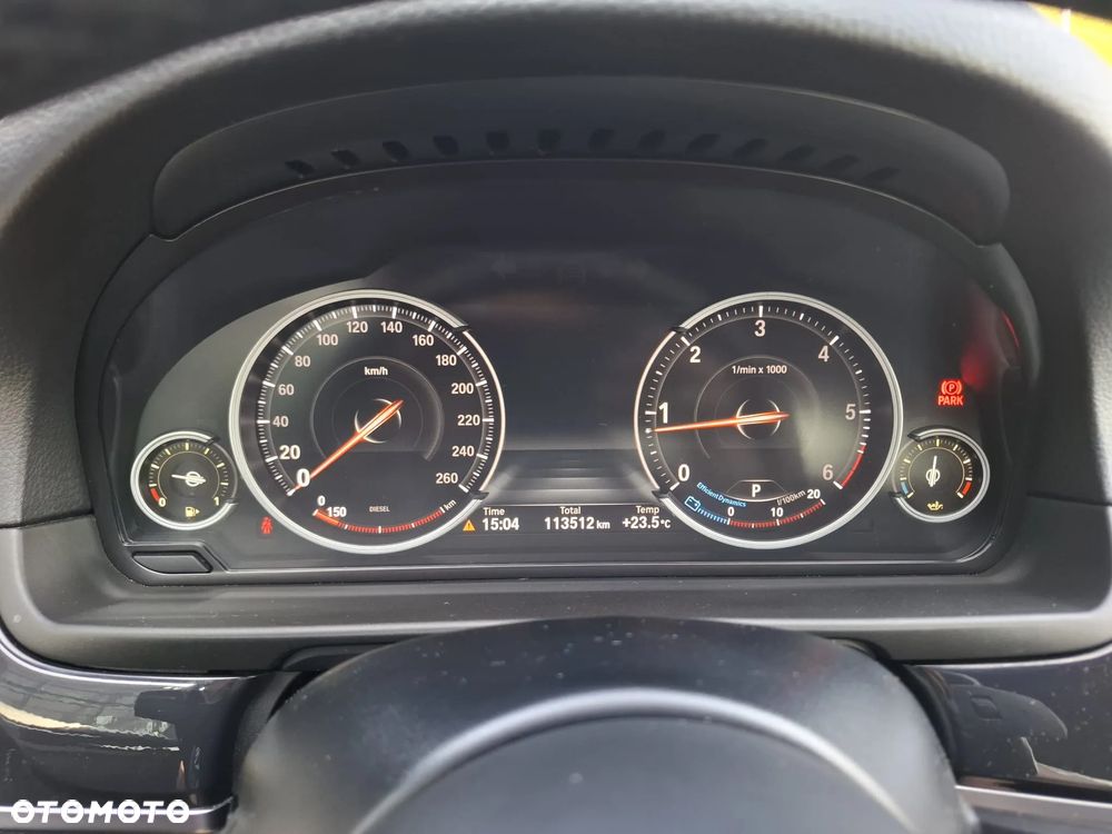 BMW Seria 5 525d xDrive Luxury Line - 17