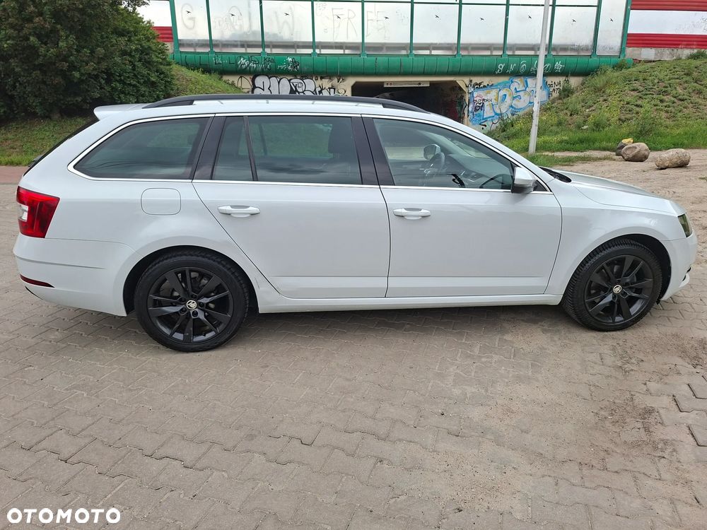Skoda Octavia 1.5 TSI ACT Style DSG - 5