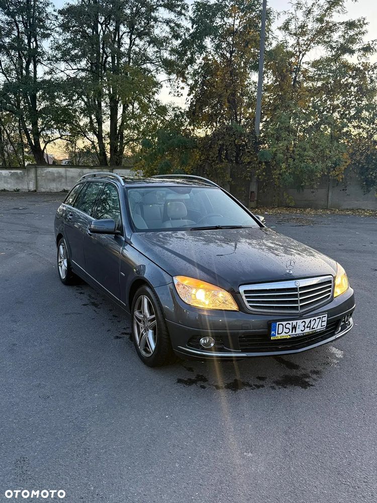 Mercedes-Benz Klasa C 300 T CDI DPF 4Matic (BlueEFFICIENCY) 7G-TRONIC Avantgarde - 4