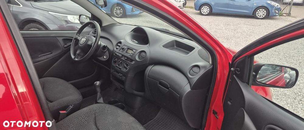 Toyota Yaris - 8