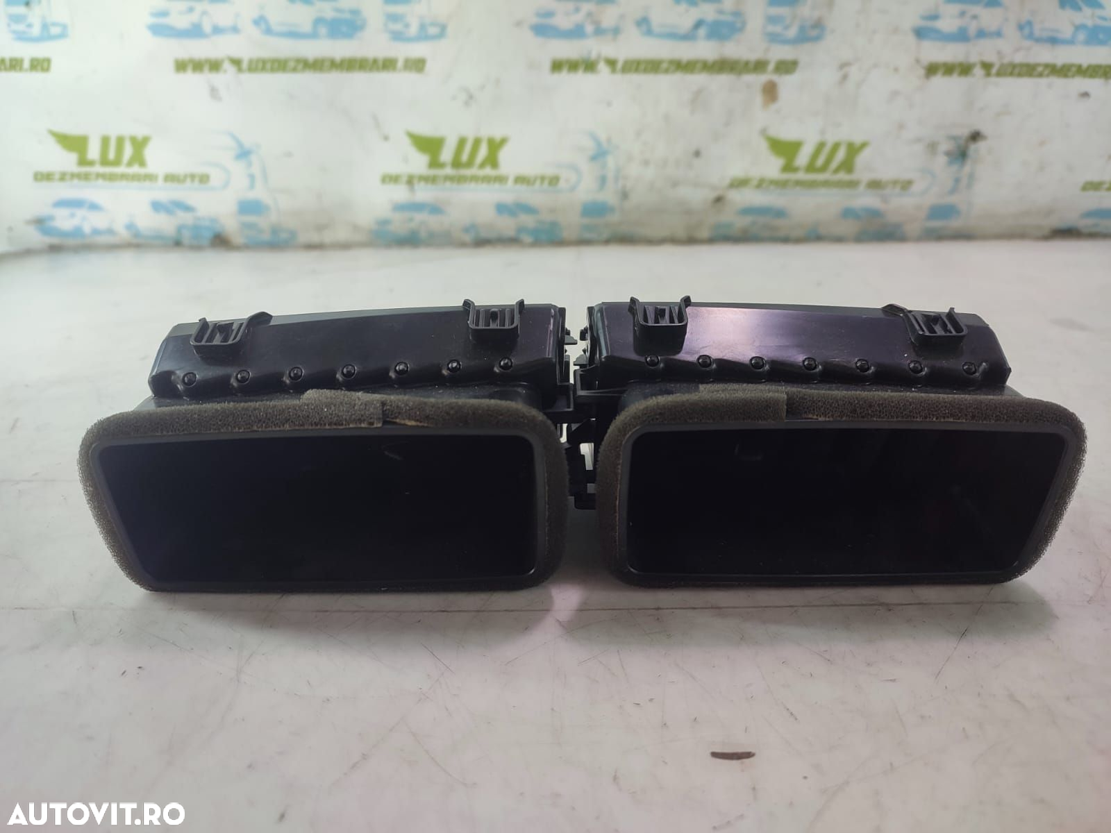 Grila ventilatie bord 8030A-15950 Mitsubishi ASX 1 [2010 - 2012] 1.8 - 3