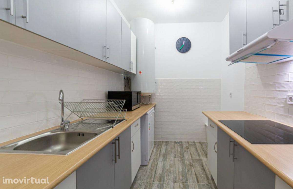 Quarto - localizado em Benfica Lisbon - Grande imagem: 4/11