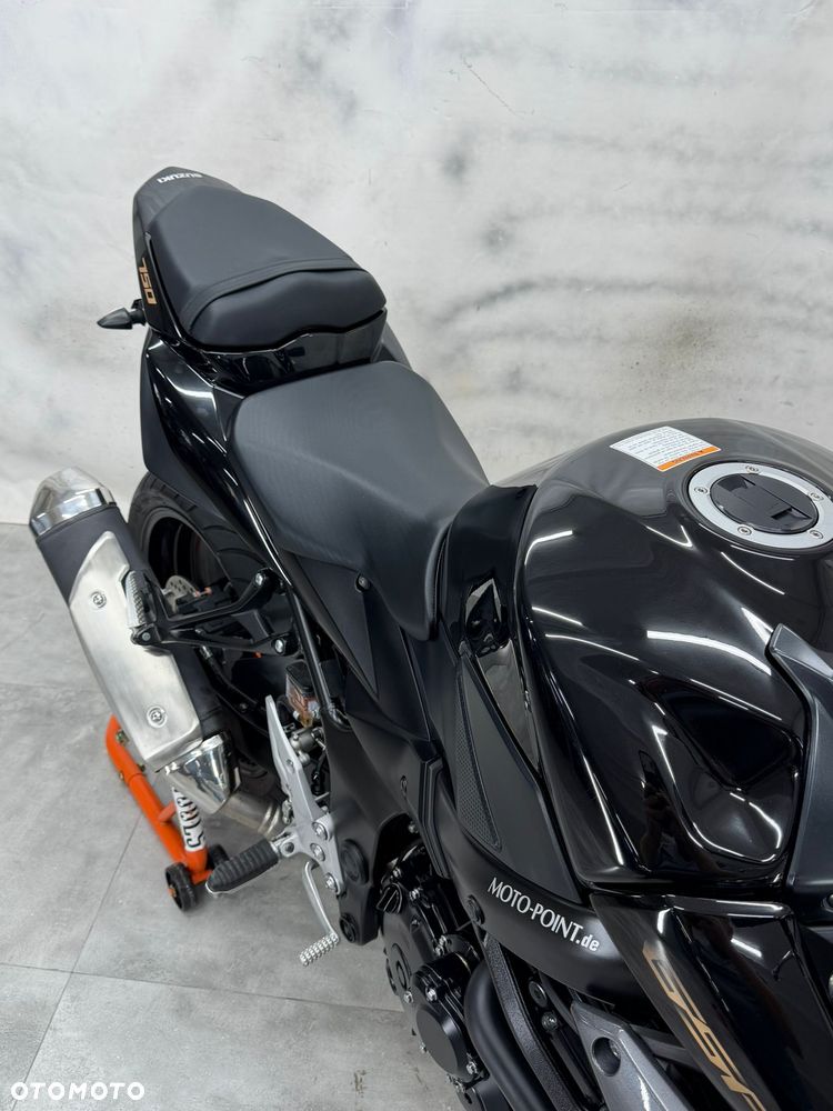 Suzuki GSR - 18
