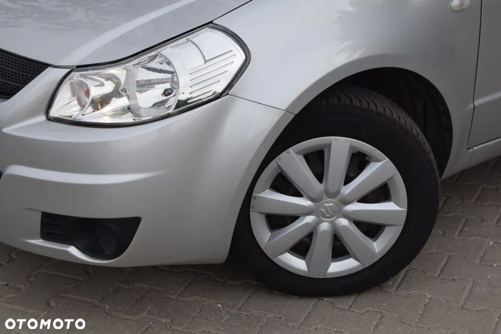 Suzuki SX4 1.6 GLX / Comfort - 17
