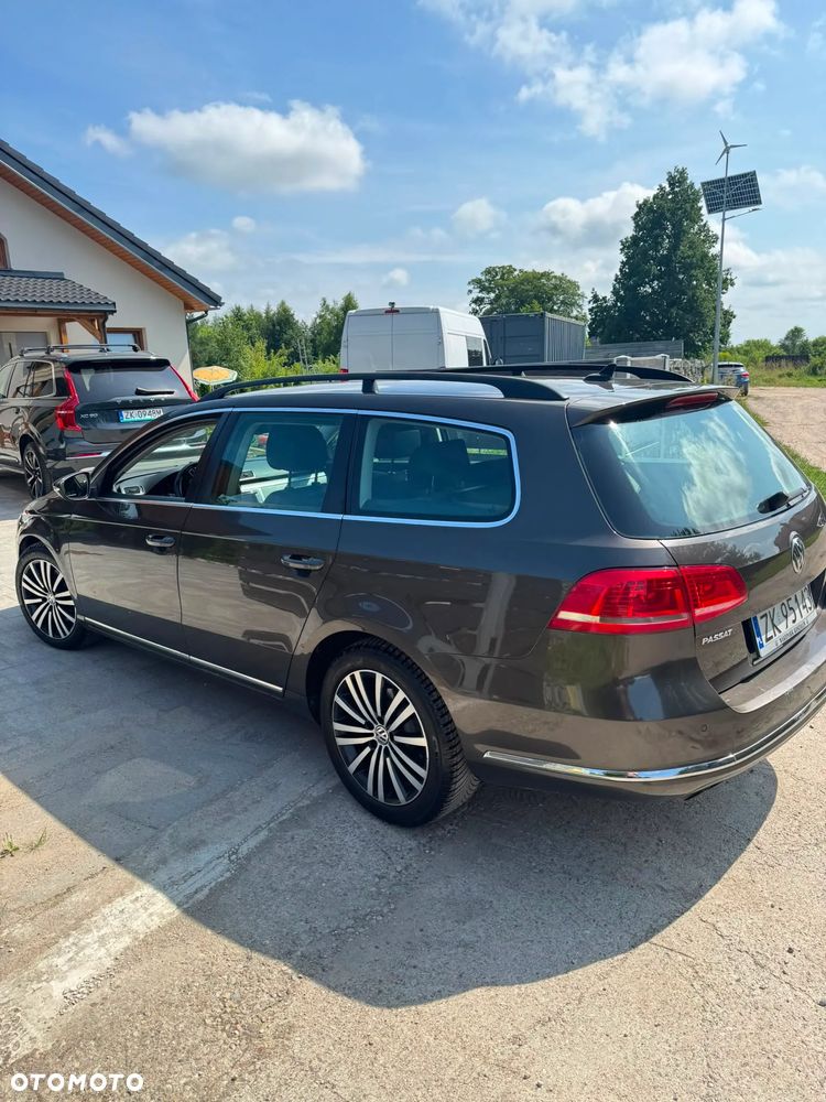 Volkswagen Passat 2.0 TDI Comfortline DSG - 4