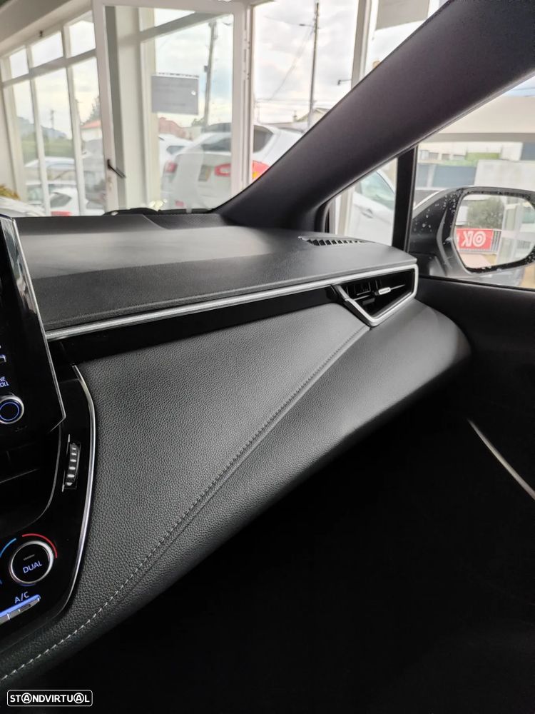 Toyota Corolla 1.8 Hybrid Comfort+P.Sport - 33