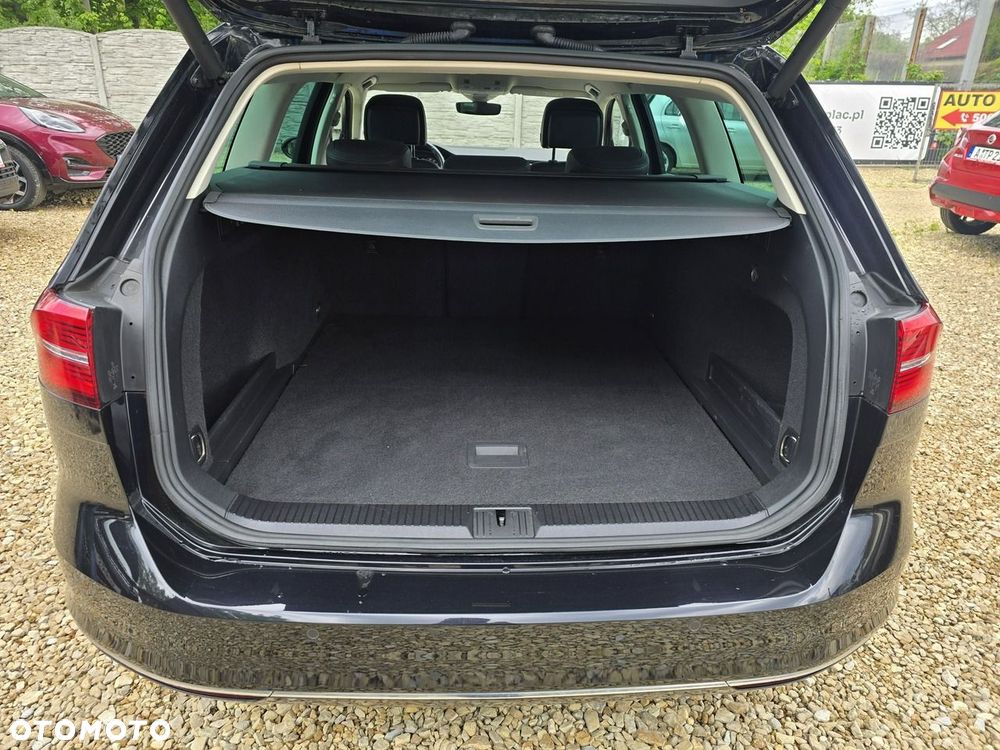 Volkswagen Passat - 31