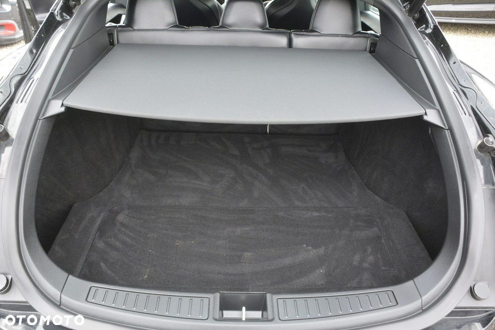 Tesla Model S - 33