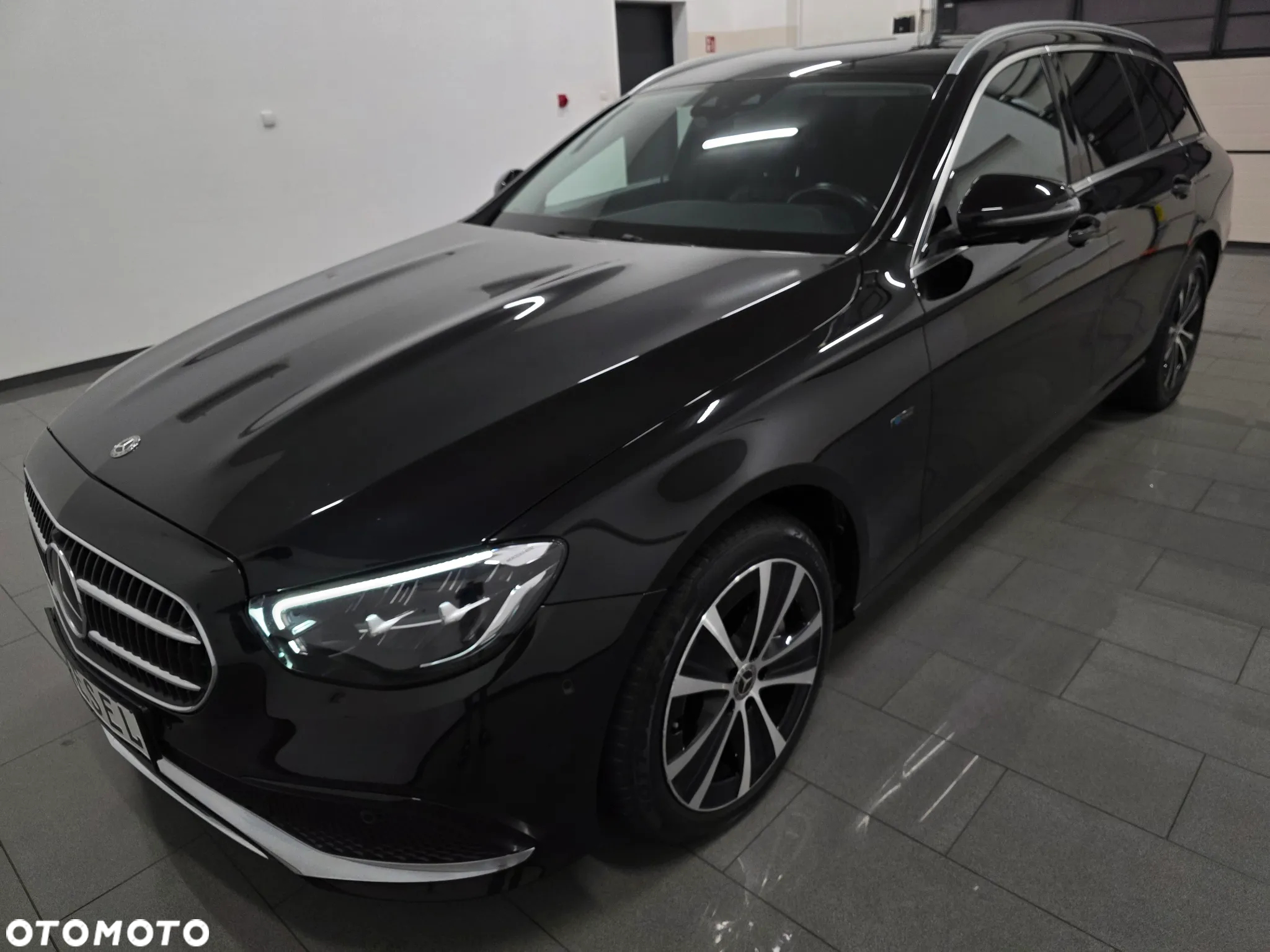 Mercedes-Benz Klasa E 300 de 9G-TRONIC Exclusive - 36
