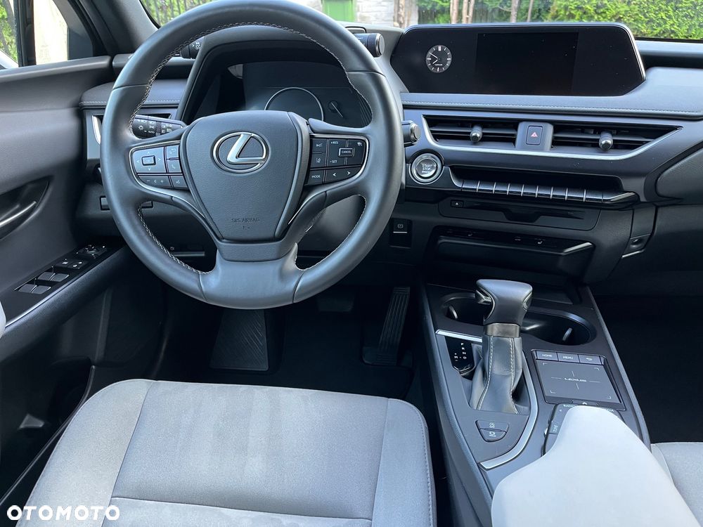 Lexus UX 200 GPF F Sport Design 2WD - 28