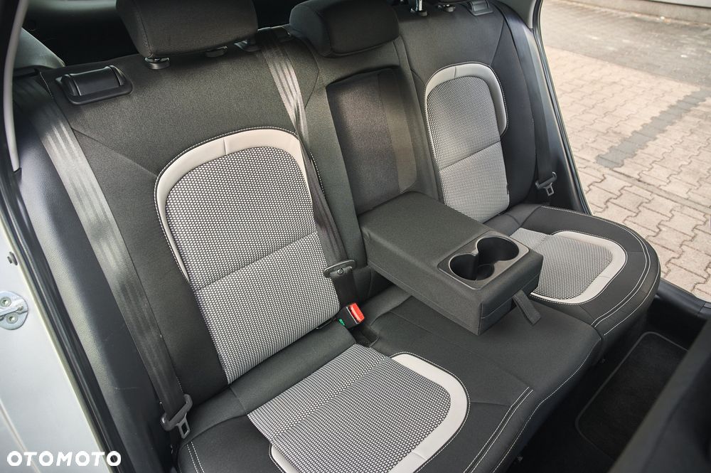 Kia Ceed 1.6 CRDi 128 Spirit - 24