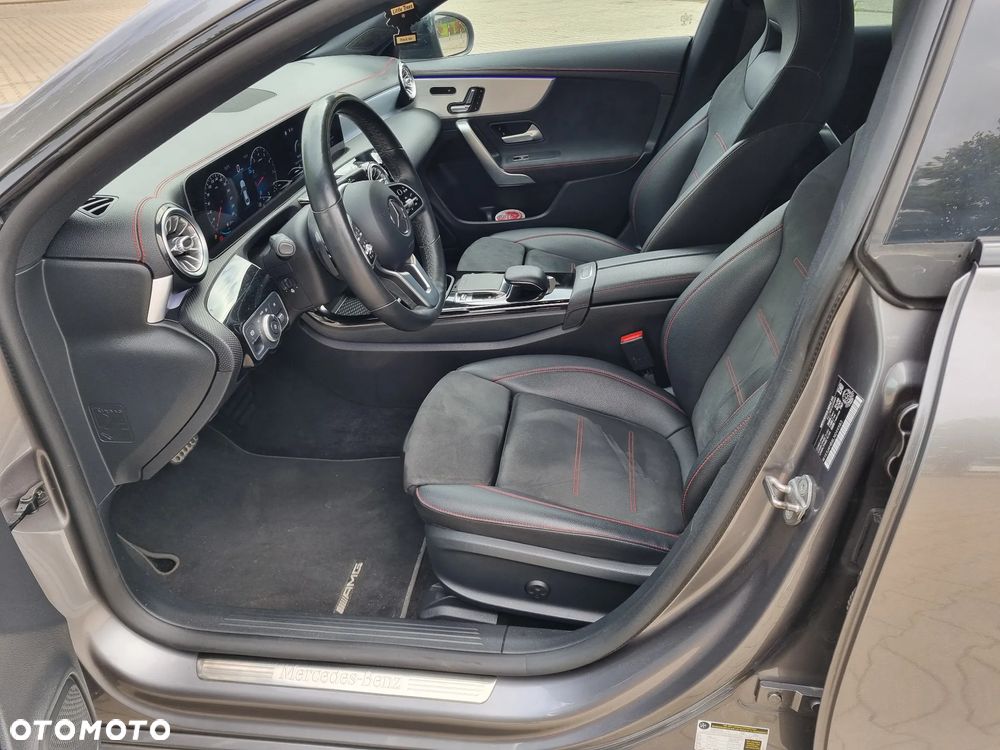 Mercedes-Benz CLA 250 4Matic 7G-DCT AMG Line - 10
