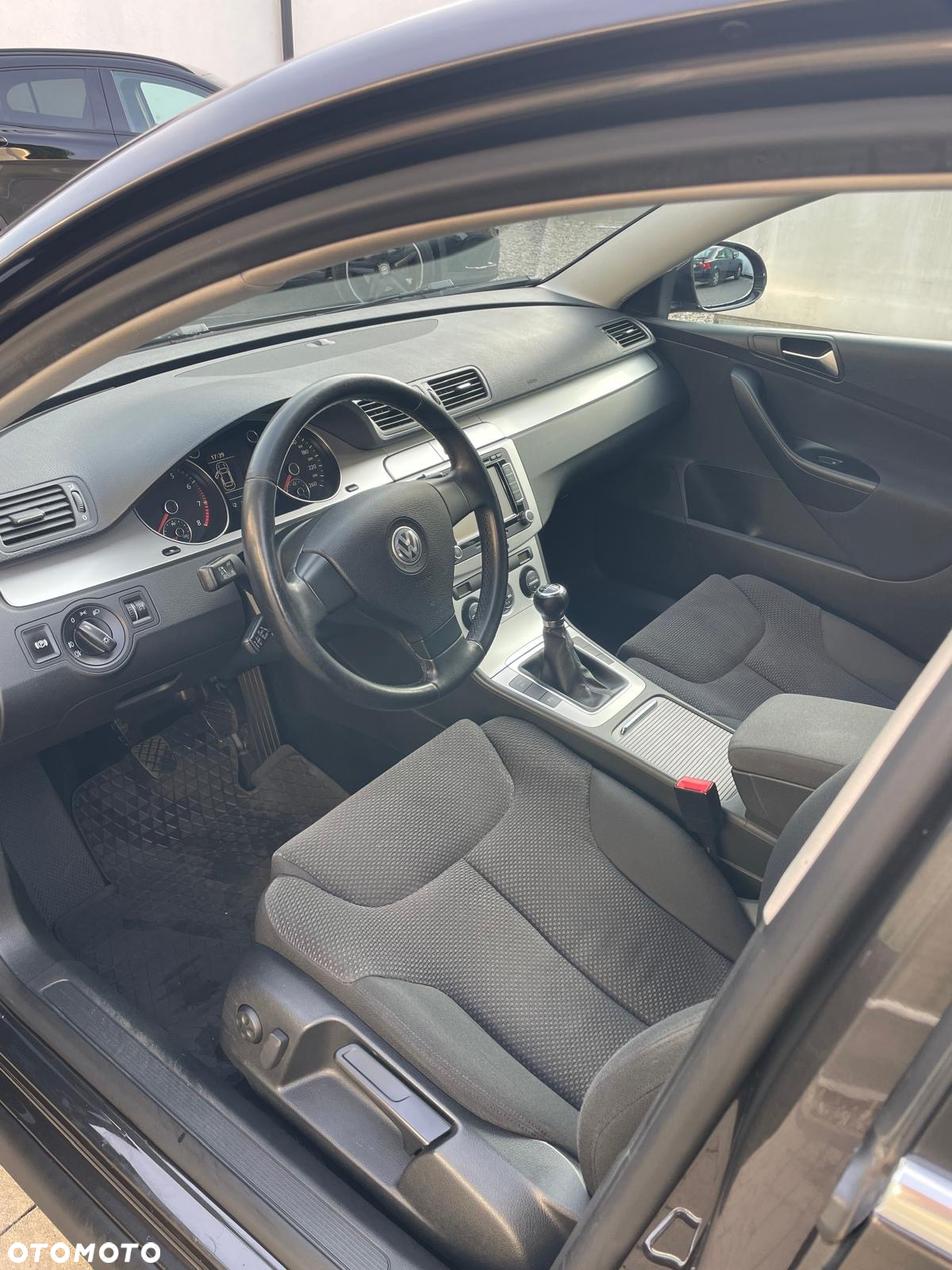 Volkswagen Passat 1.8 TSI Comfortline - 11