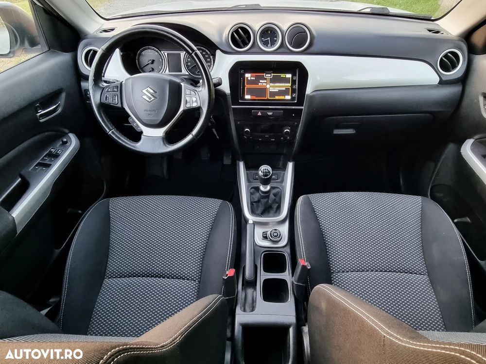 Suzuki Vitara 1.6 DDIS 4X4 Luxus - 8
