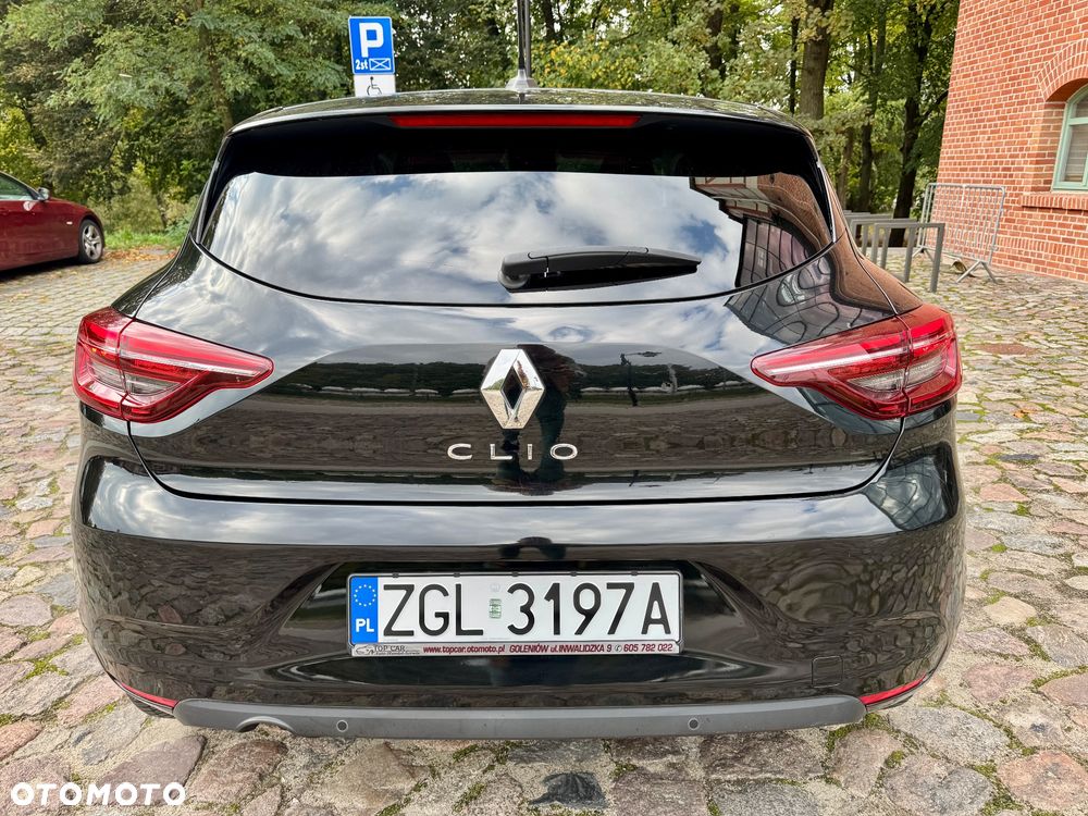 Renault Clio - 11