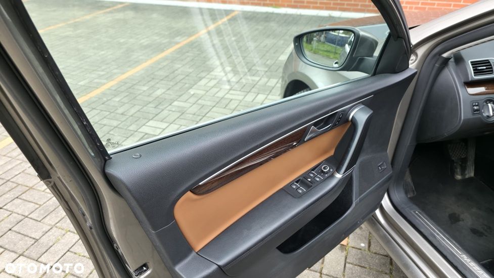 Volkswagen Passat - 15