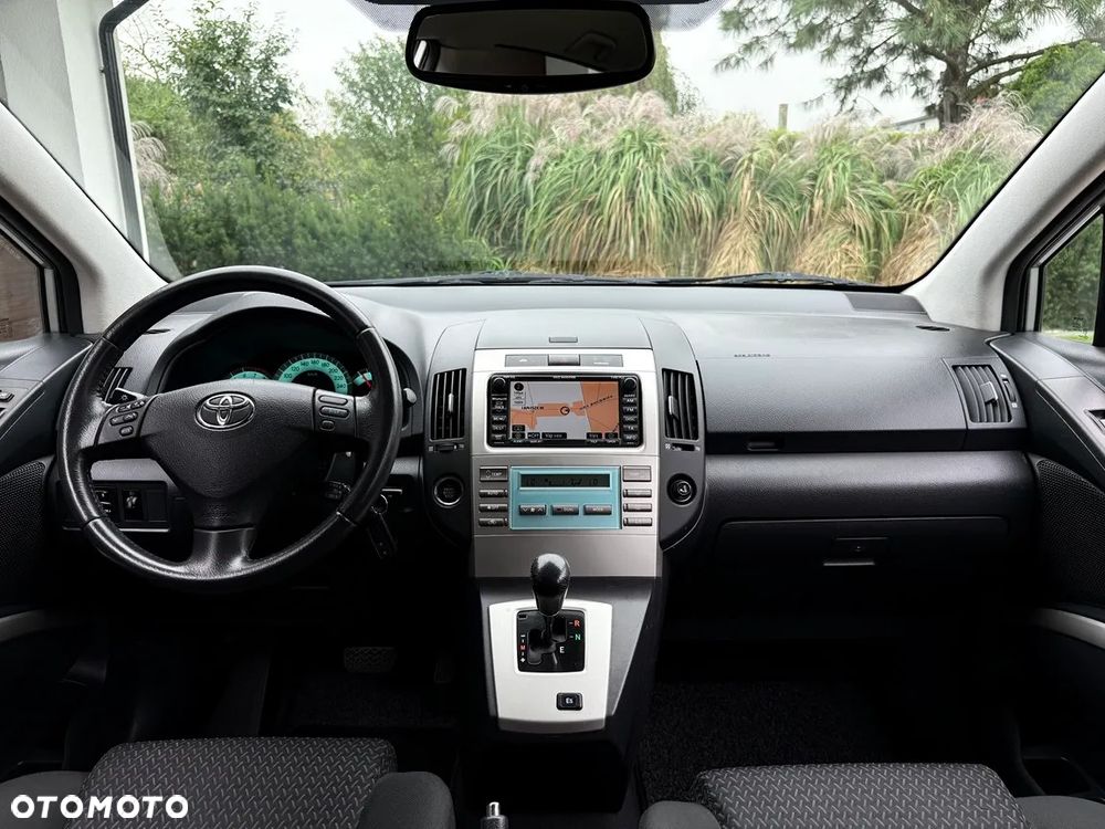 Toyota Corolla Verso 1.8 Sol 7os MM - 29