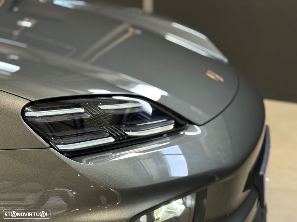Porsche Macan Electric 4 - 19