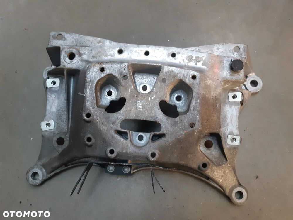 ŁAPA WSPORNIK MOCOWANIE SKRZYNI AUDI A6 A7 4K0 4K0399262J - 1
