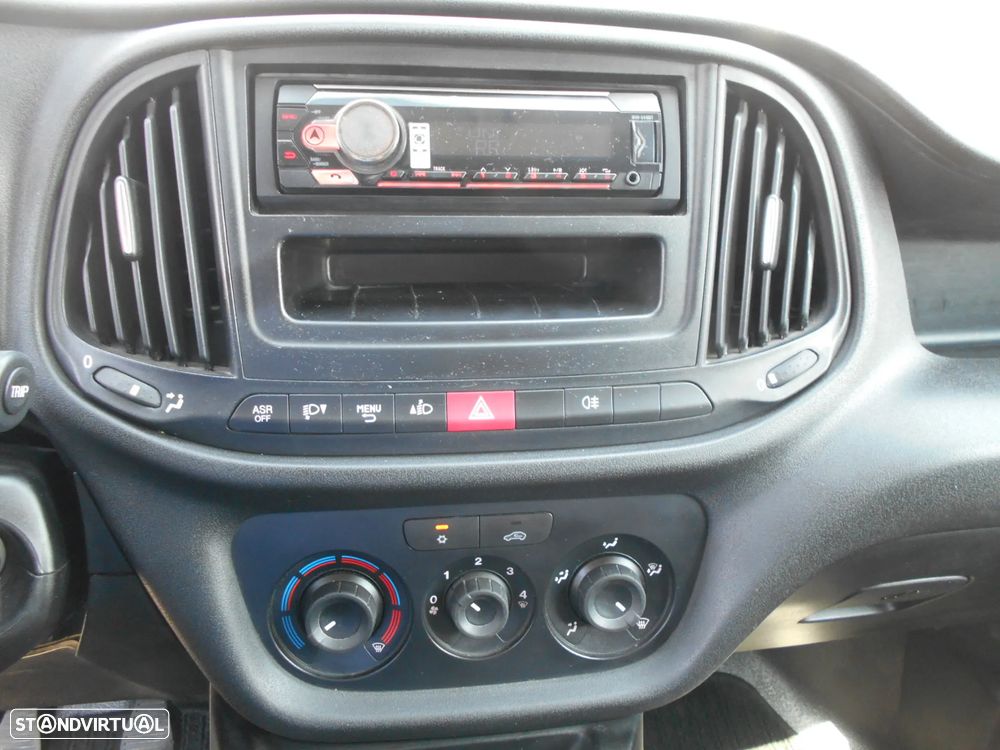 Fiat DOBLO 3Lug. COM AC - 11
