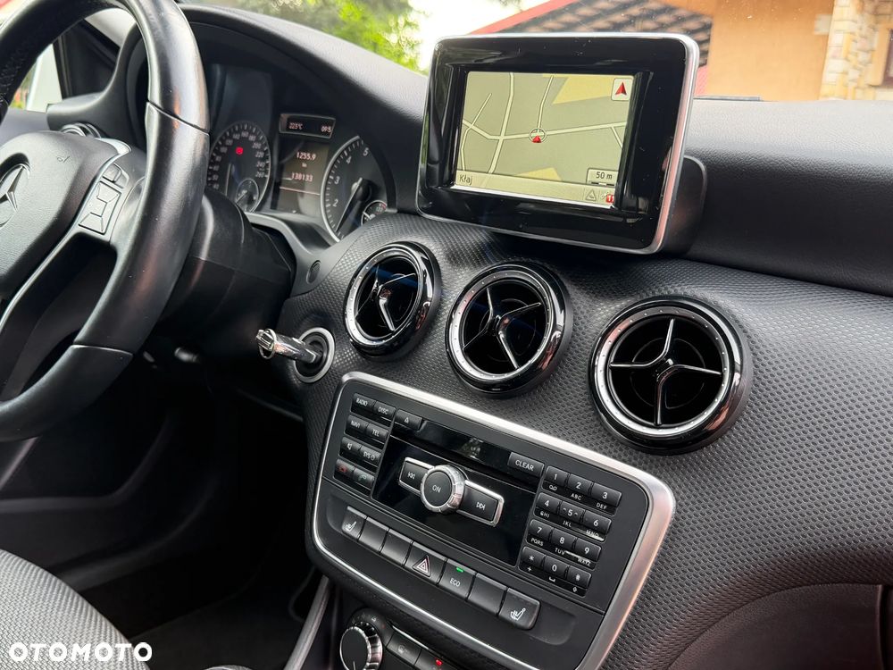 Mercedes-Benz Klasa A 180 (BlueEFFICIENCY) - 28