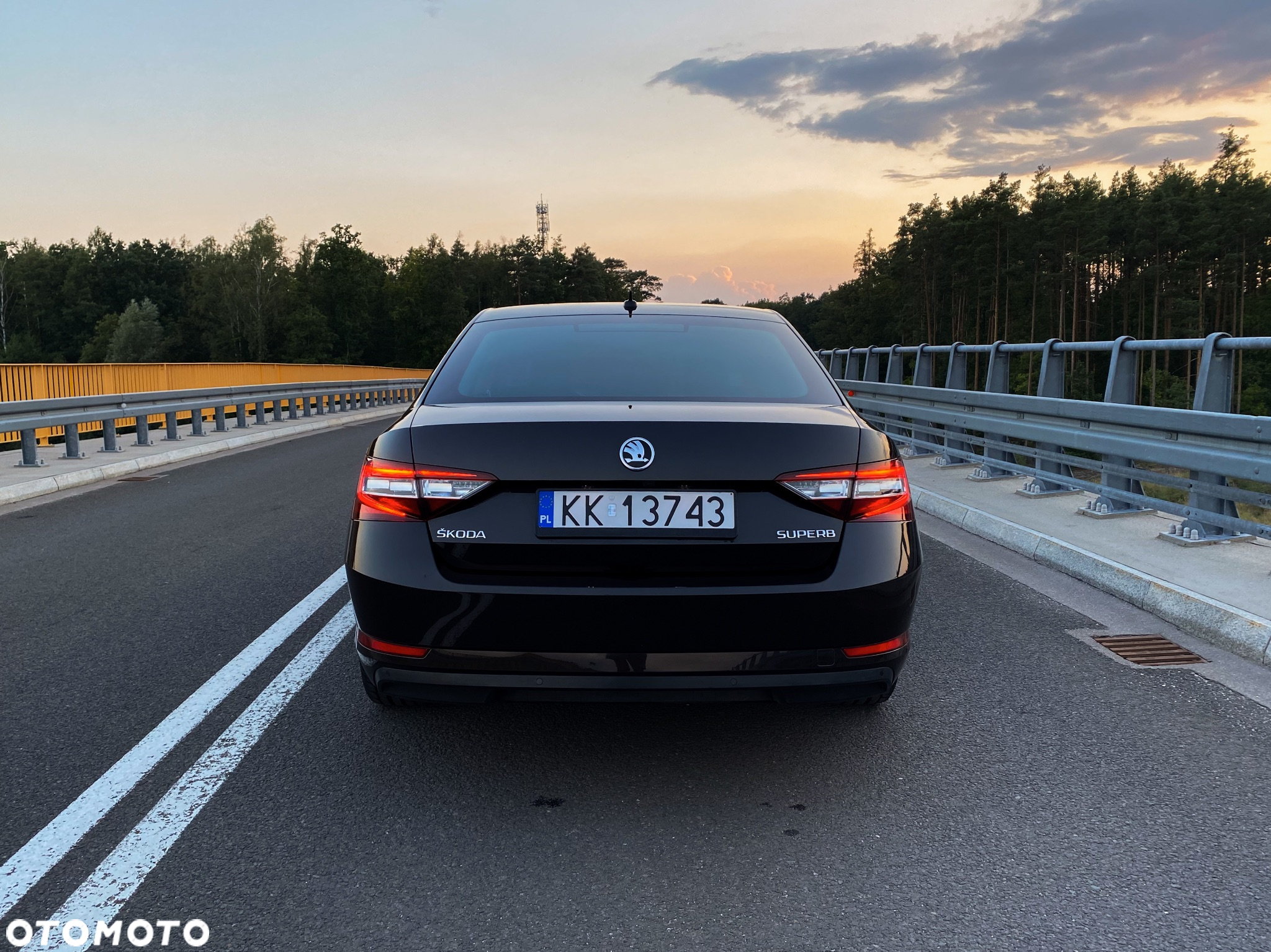 Skoda Superb 2.0 TDI DSG L&K - 9