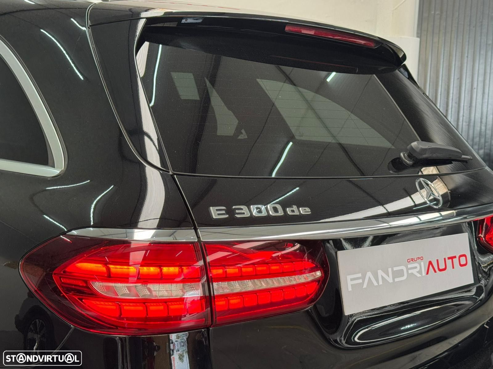 Mercedes-Benz E 300 e Exclusive Line - 15
