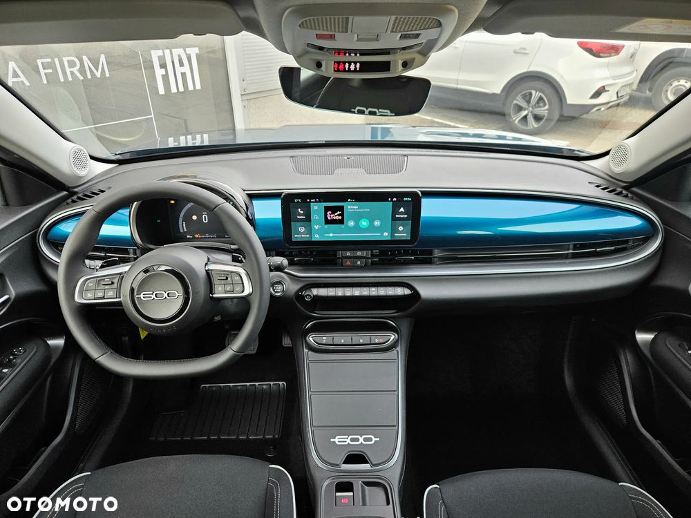 Fiat 600 1.2 Turbo Icon eDCT - 6