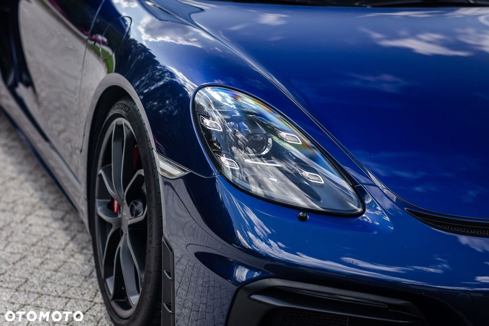 Porsche 718 Cayman GPF GT4 - 6