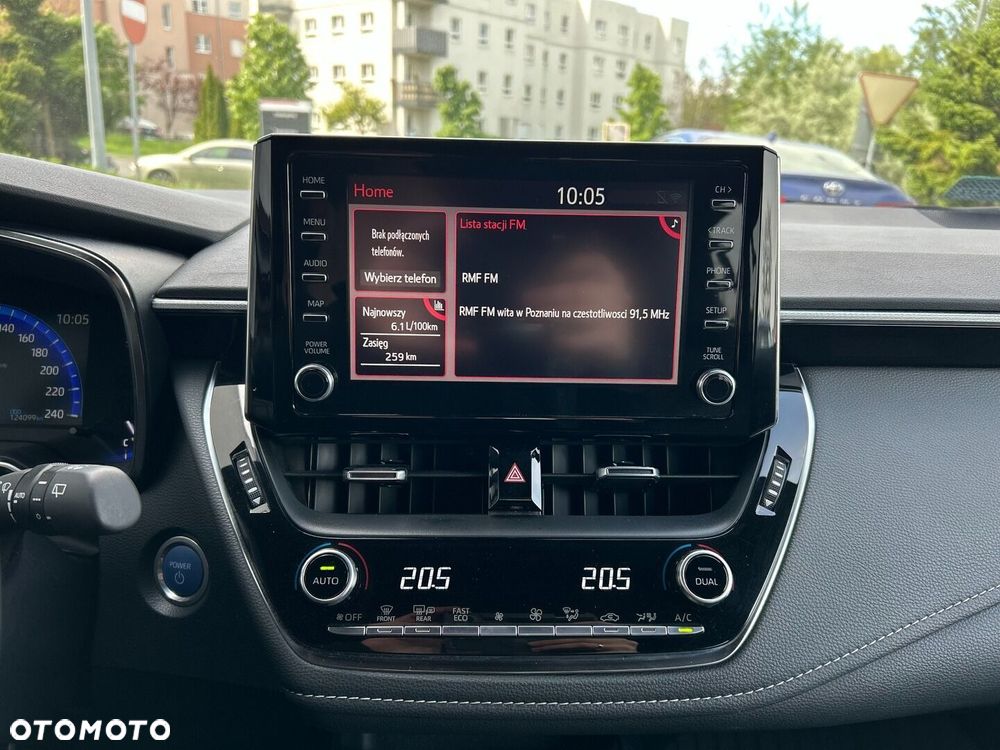 Toyota Corolla 2.0 Hybrid Comfort - 17