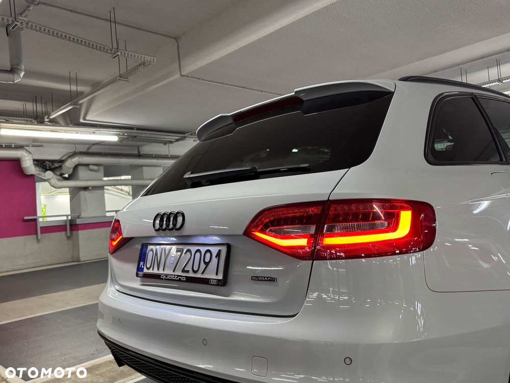 Audi A4 Avant 2.0 TDI DPF quattro S tronic S line Sportpaket - 12