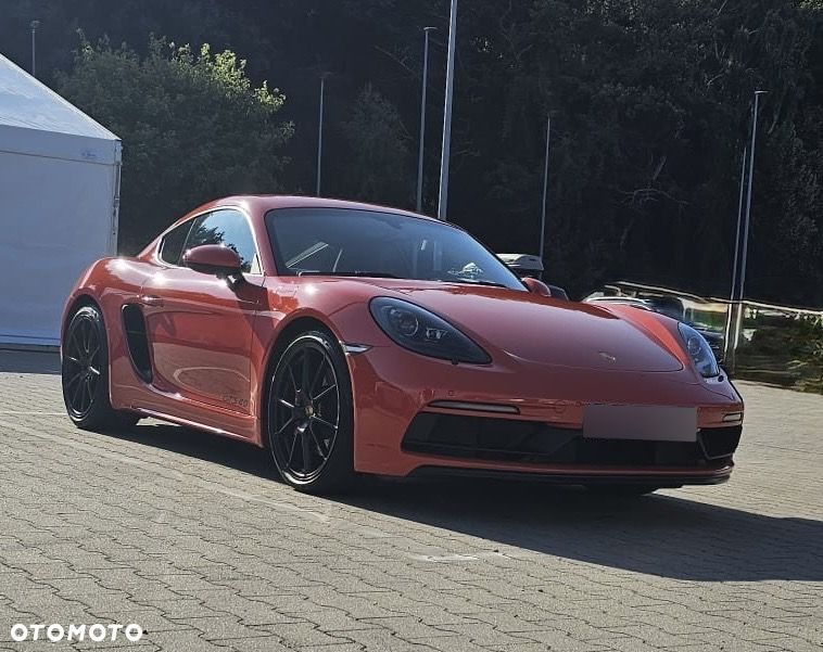 Porsche 718 Cayman - 10