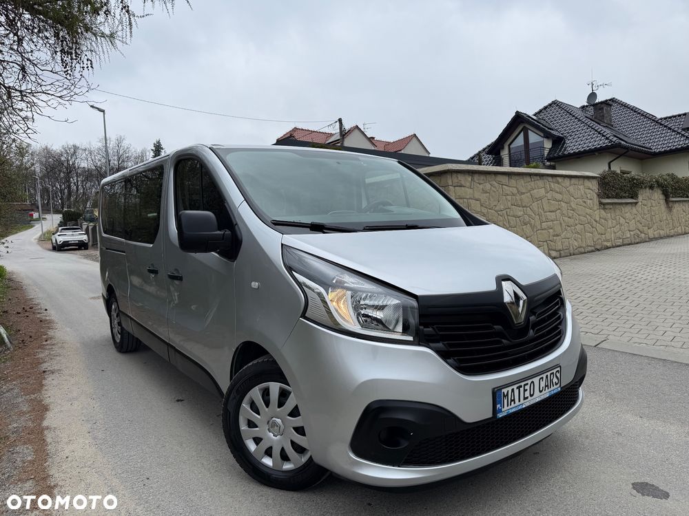 Volkswagen Caravelle - 1