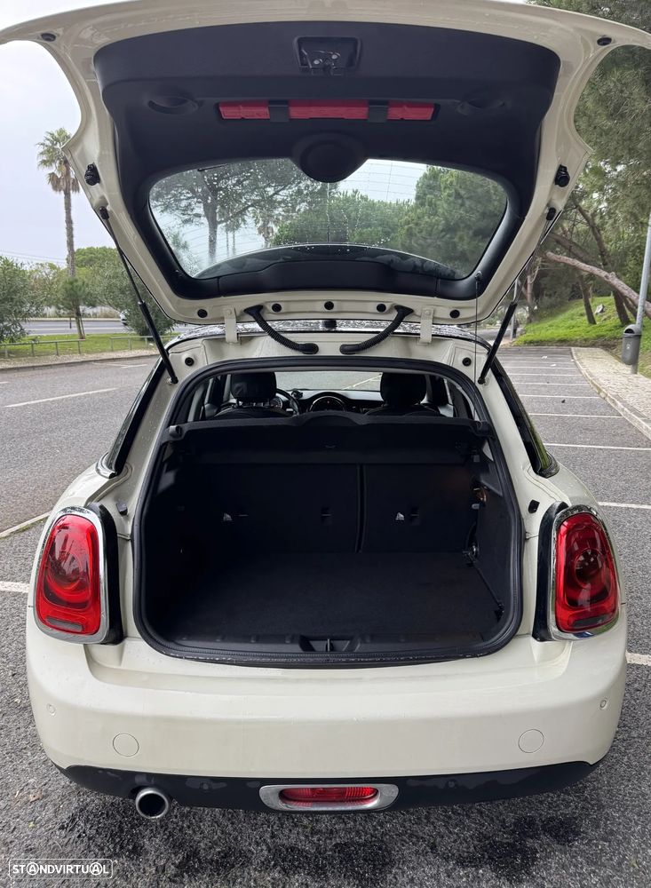 MINI 5 Portas Cooper D Auto - 7