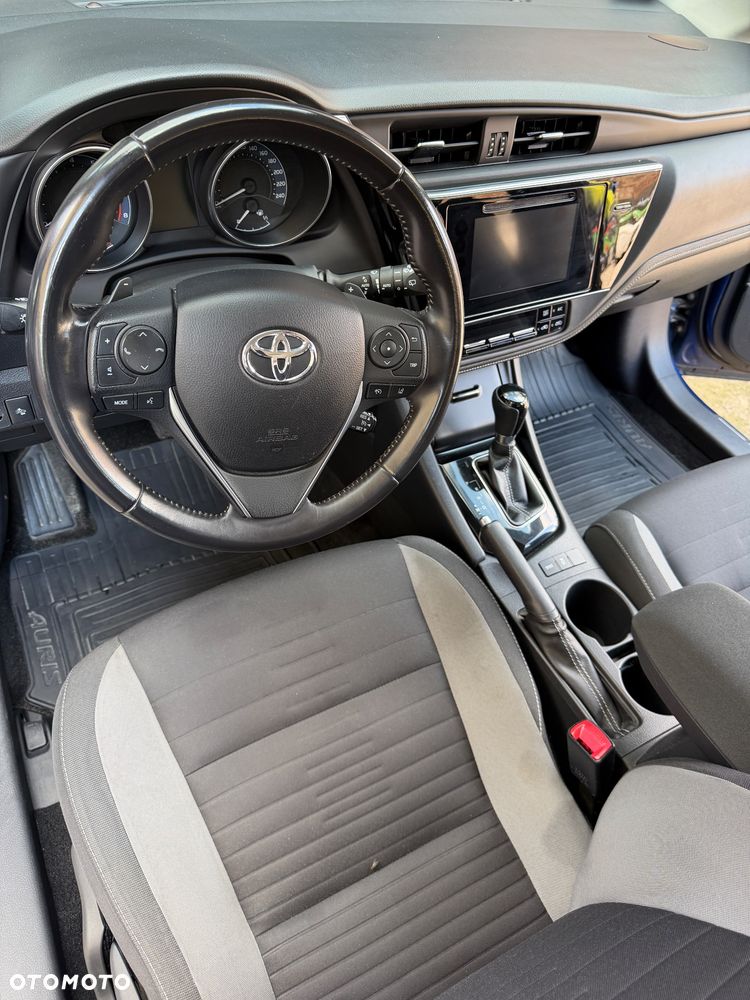Toyota Auris - 17