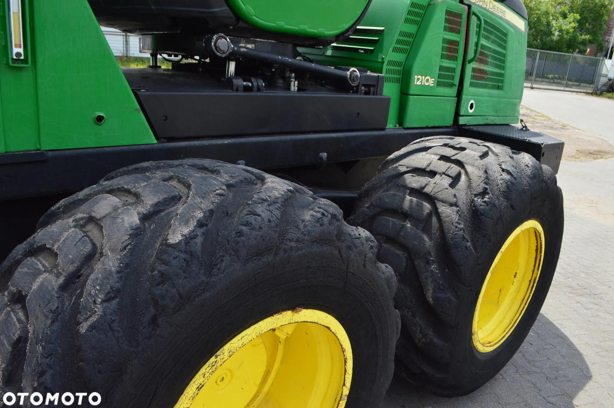 John Deere 1210E - 14