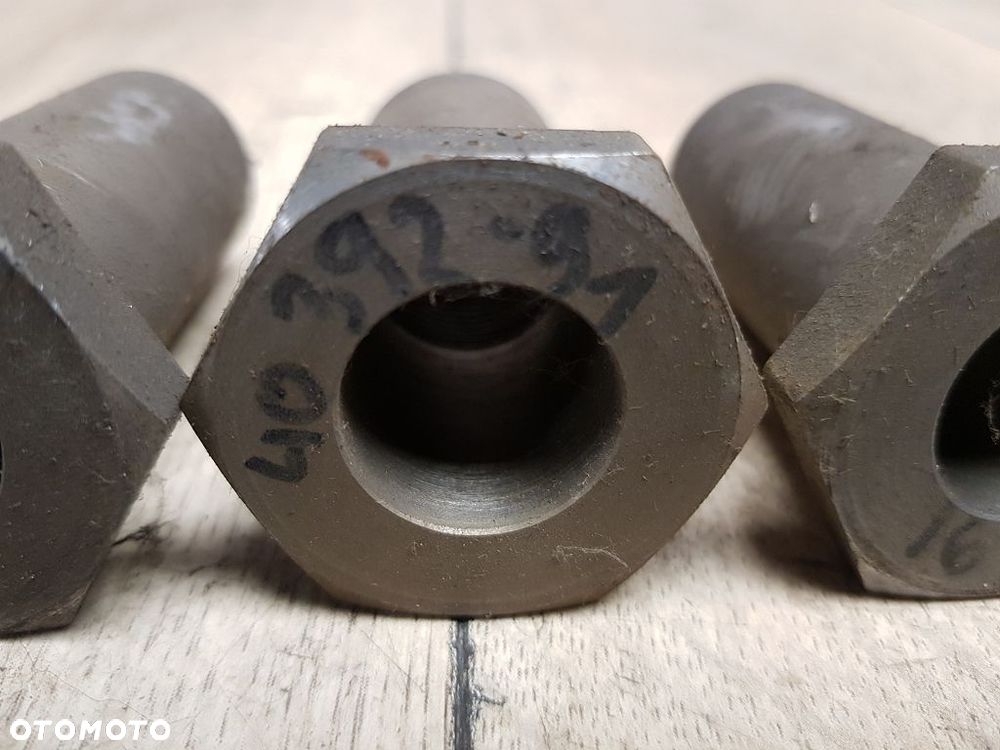 Nakrętka na wał Harley Davidson 40392-91 - 4