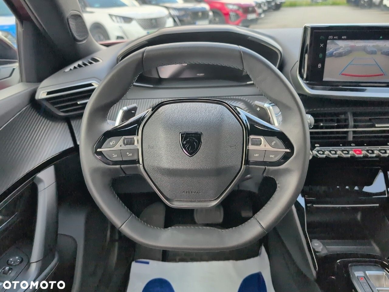 Peugeot 2008 1.2 PureTech Allure S&S EAT8 - 11