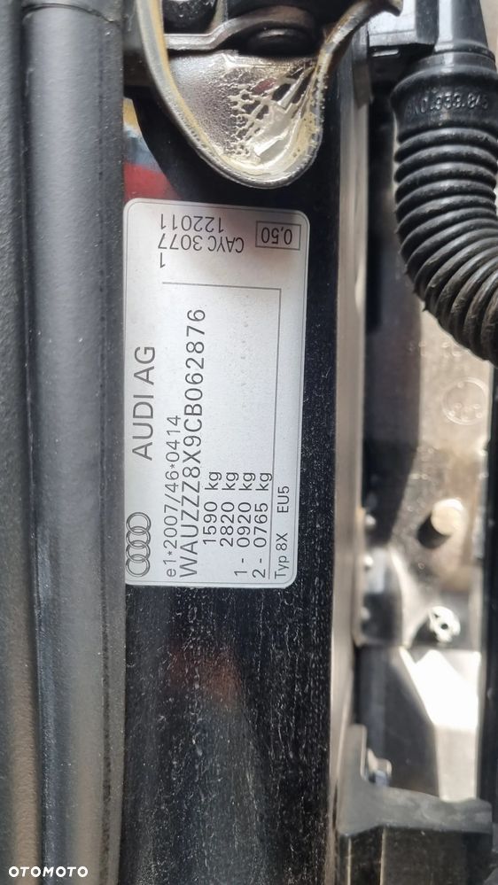 Audi A1 3-drzwiowe 1.6 TDI S line edition - 24