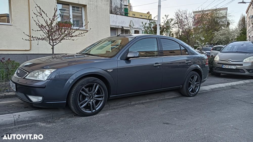 Ford Mondeo 2.0TDCi Ghia - 1