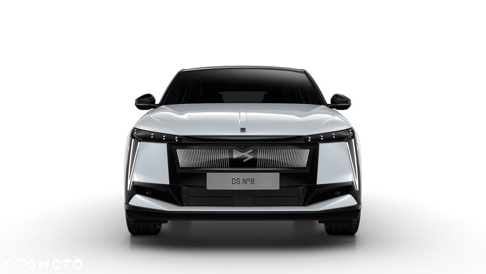 DS Automobiles N°8 - 5