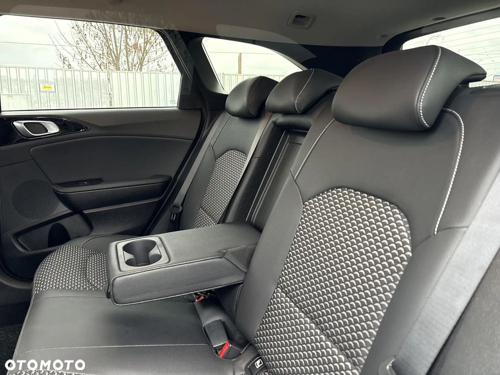 Kia Ceed 1.5 T-GDI Tribute DCT - 16