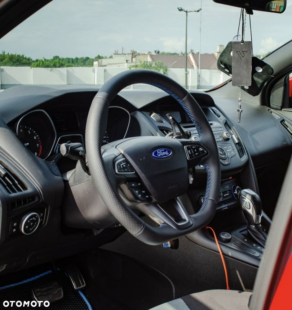 Ford Focus - 10