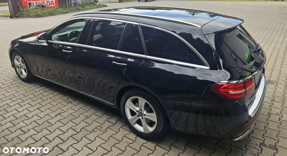 Mercedes-Benz Klasa E 200 4-Matic 9G-TRONIC - 27