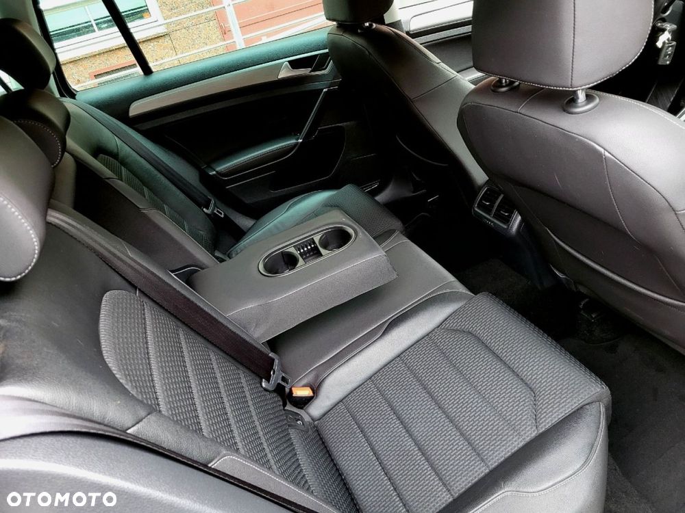 Volkswagen Golf - 9