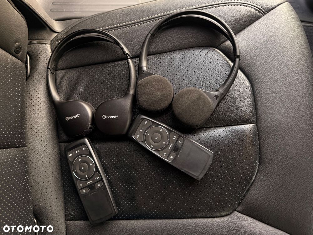 Chrysler Pacifica - 13