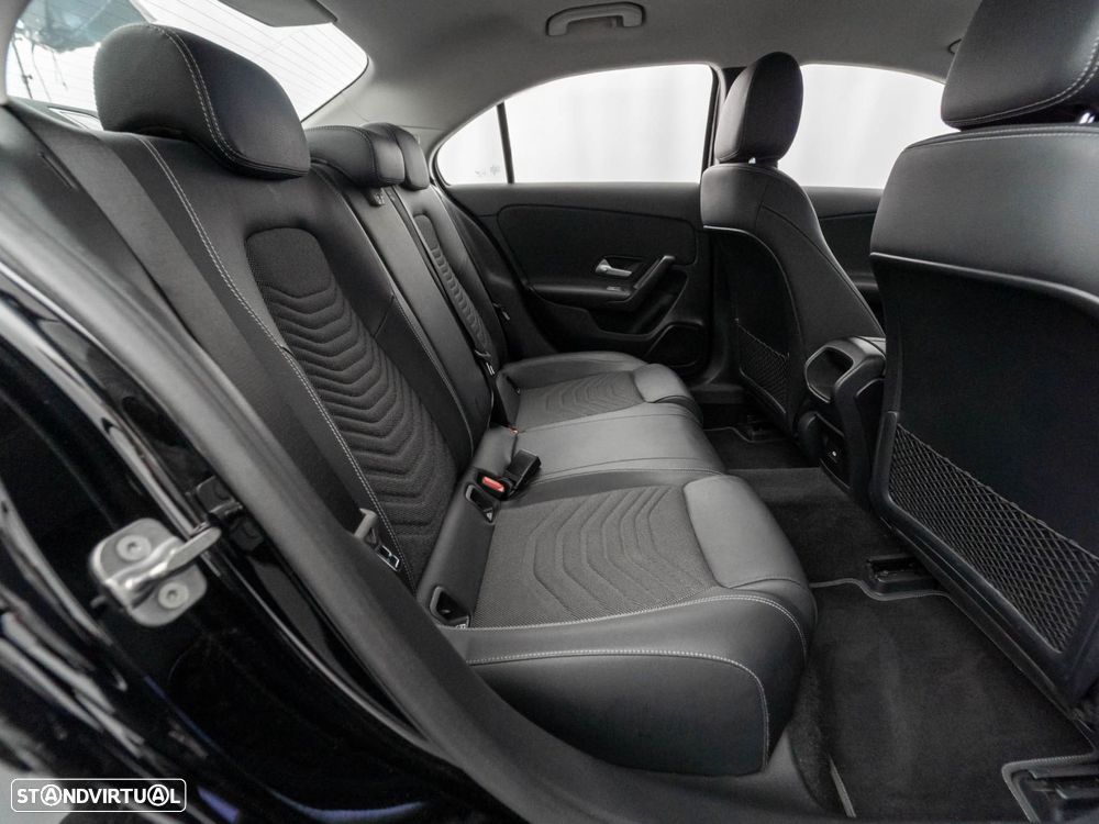 Mercedes-Benz A 250 Limousine e Style Plus - 42