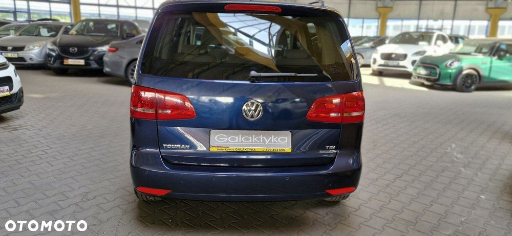 Volkswagen Touran - 8